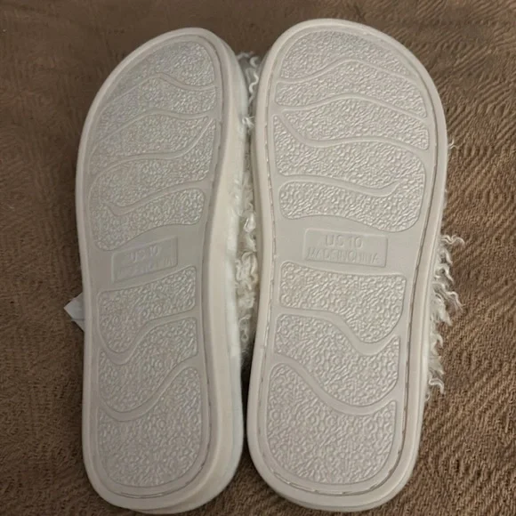 Seranoma NWT Sz 10 Fluffy and Well Made! Gift ready! - Picture 5 of 6